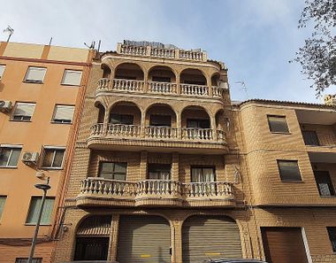 Foto 1 de Edificio en calle Mare de Deu de Montiel en El Alborgí, Paterna