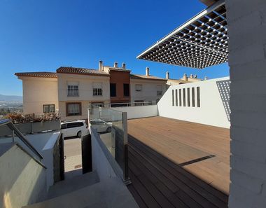 Foto 2 de Casa adossada a Bola de Oro - Serrallo, Granada