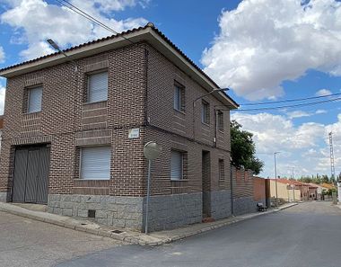 Foto 2 de Casa adossada a calle La Lancha a San Martín de Montalbán