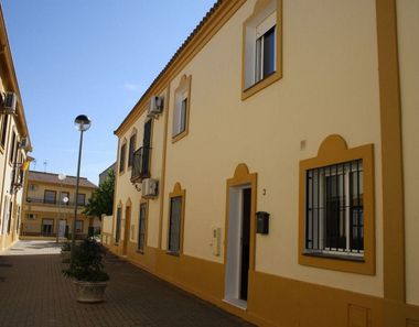 Foto 1 de Casa adossada a calle Azahar a Castilleja del Campo