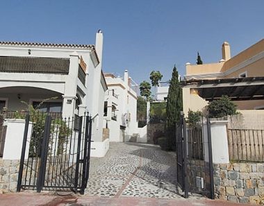Foto 1 de Chalet en urbanización Dos Hermanas II, Paraíso - Atalaya- Benamara, Estepona
