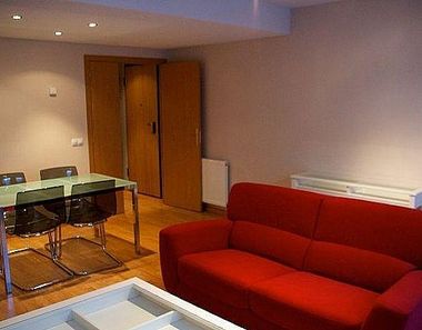 Foto contactar de Pis en lloguer a calle De Antonio Cánovas de 2 habitacions amb mobles i calefacció