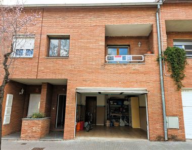 Foto 2 de Casa adossada a calle Prat de la Riba a Centre, Castellar del Vallès