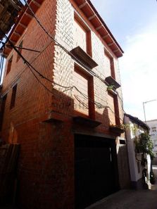 Foto contactar de Venta de casa adosada en calle San Roque de 3 habitaciones con garaje y balcón