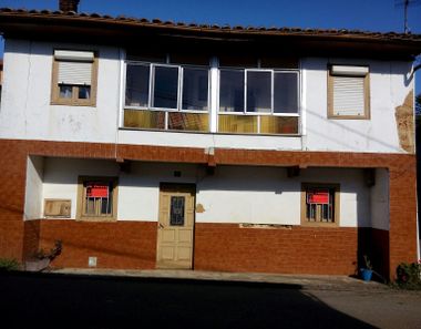 Foto 2 de Casa rural en barrio La Regata Piloñeta en Nava