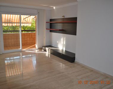 Foto contactar de Piso en alquiler en calle Lleida de 4 habitaciones y 119 m²