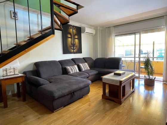 Foto 1 de Dúplex en venta en Parc Bosc - Castell de 3 habitaciones con terraza y garaje