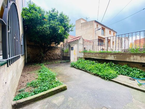 Foto 2 de Casa adosada en venta en Fortià de 4 habitaciones con terraza y jardín