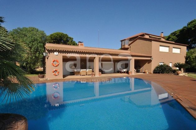 Foto 1 de Venta de chalet en Sant Andreu de Llavaneres de 8 habitaciones con terraza y piscina