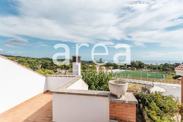 Foto 1 de Xalet en venda a Sant Andreu de Llavaneres de 6 habitacions amb terrassa i garatge