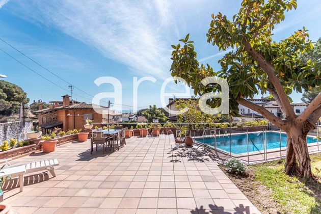 Foto 1 de Xalet en lloguer a Vilassar de Dalt de 6 habitacions amb terrassa i piscina