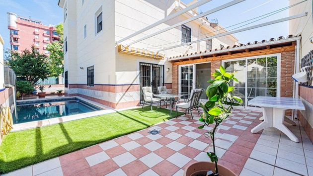 Foto 1 de Venta de casa en Los Boliches de 5 habitaciones con terraza y piscina