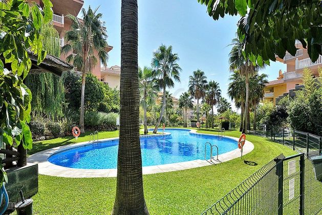 Foto 1 de Piso en venta en El Higuerón de 2 habitaciones con terraza y piscina