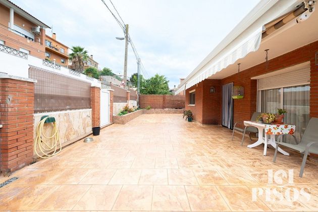 Foto 2 de Casa en venda a Castellnou - Can Mir - Sant Muç de 6 habitacions amb terrassa i balcó