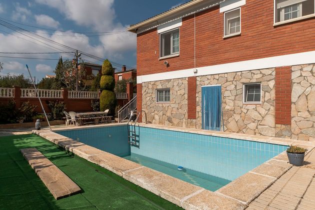 Foto 1 de Xalet en venda a Masquefa de 4 habitacions amb terrassa i piscina