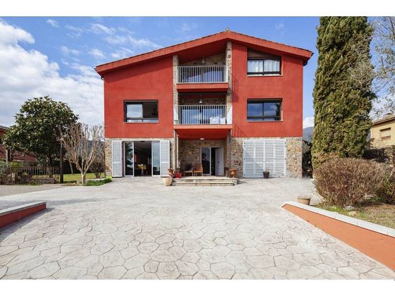Foto 1 de Casa en venda a Maià de Montcal de 7 habitacions amb terrassa i garatge