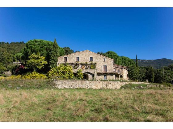 Foto 1 de Casa rural en venda a Maçanet de Cabrenys de 6 habitacions amb jardí