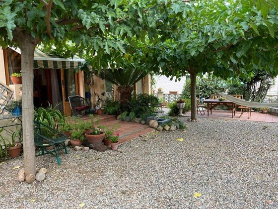 Foto 1 de Casa en venda a Calella de 5 habitacions amb terrassa i jardí