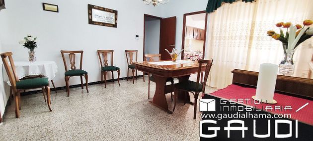 Foto 2 de Casa en venda a Alhama de Murcia de 4 habitacions amb terrassa i jardí