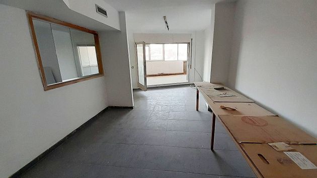 Foto 1 de Oficina en venta en Eixample Nord – La Devesa con terraza y aire acondicionado