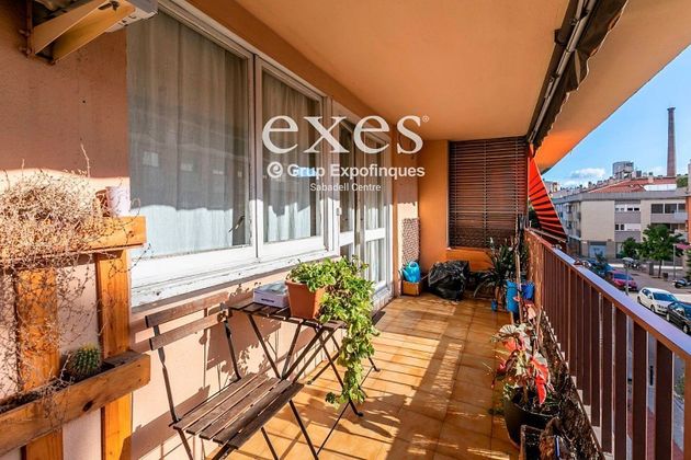 Foto 1 de Pis en venda a Centre - Sabadell de 2 habitacions amb balcó i aire acondicionat