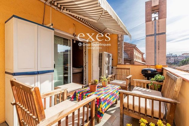 Foto 1 de Piso en venta en Centre - Eixample – Can Llobet – Can Serra de 3 habitaciones con terraza y balcón
