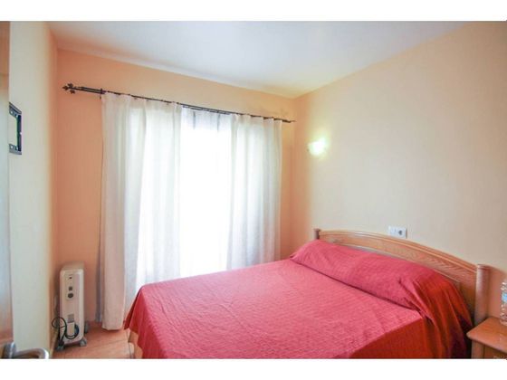 Foto 1 de Pis en venda a Zona Pueblo de 2 habitacions amb balcó i aire acondicionat