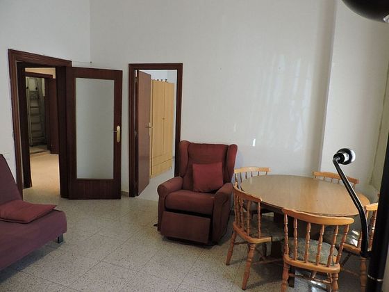 Foto 2 de Venta de piso en Almeda - El Corte Inglés de 3 habitaciones con calefacción y ascensor