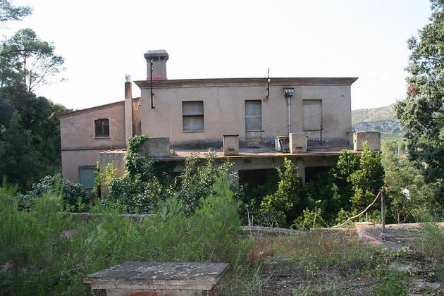 Foto 1 de Casa rural en venda a Boadella d´Empordà de 8 habitacions amb terrassa i piscina