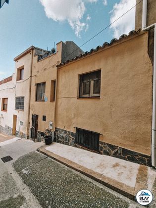 Foto 1 de Casa en venda a calle Pallars de 3 habitacions amb terrassa i jardí