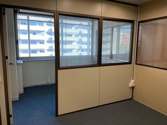 Foto 1 de Oficina en venda a Ca n'Aurell amb aire acondicionat i ascensor