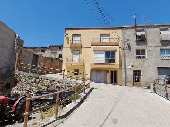 Foto 2 de Casa adossada en venda a Algerri de 4 habitacions amb garatge i balcó