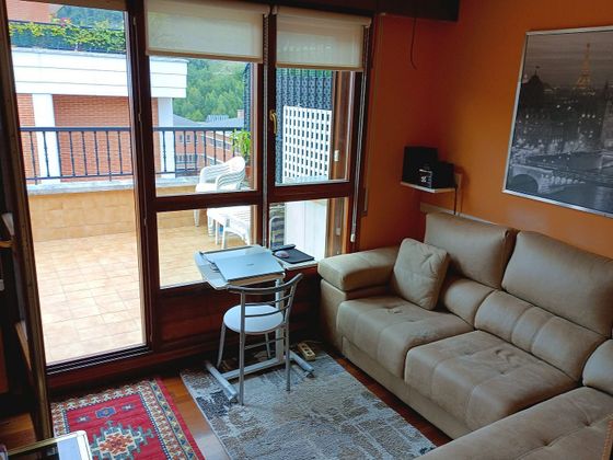 Foto 1 de Àtic en venda a calle De Marzo de 2 habitacions amb terrassa i calefacció