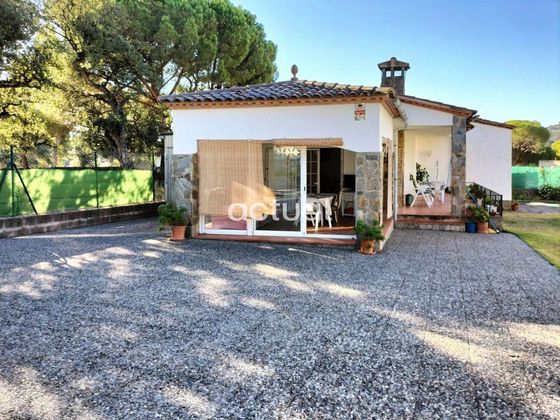 Foto 1 de Casa en venda a Cabanyes-Mas Ambrós-Mas Pallí de 3 habitacions amb terrassa i jardí