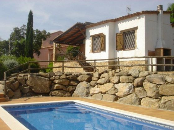 Foto 1 de Casa en lloguer a calle Salzers de 3 habitacions amb terrassa i piscina