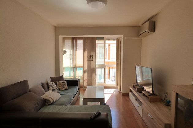 Foto 2 de Venta de piso en Montolivet de 4 habitaciones con terraza y balcón