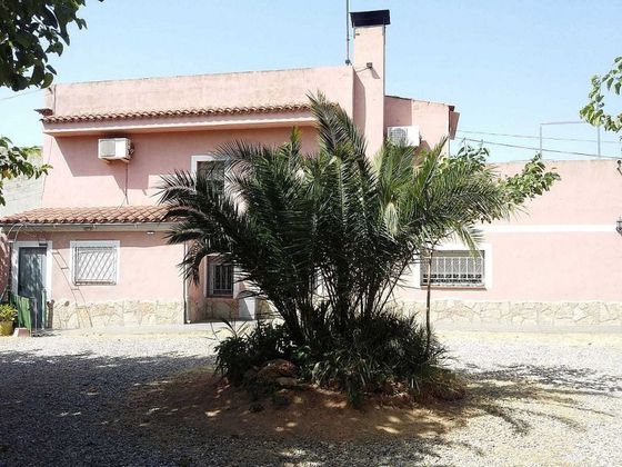 Foto 2 de Casa rural en venda a calle El Camí del Burga de 3 habitacions amb terrassa i jardí