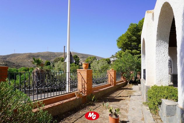 Foto 2 de Chalet en venta en Huércal de Almería de 4 habitaciones con terraza y piscina