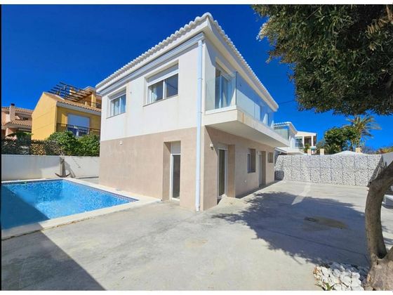 Foto 1 de Casa en alquiler en Cabo de las Huertas de 4 habitaciones con terraza y piscina