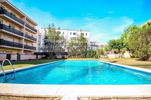 Foto 1 de Venta de piso en Sant Pere de Ribes Centro de 3 habitaciones con terraza y piscina