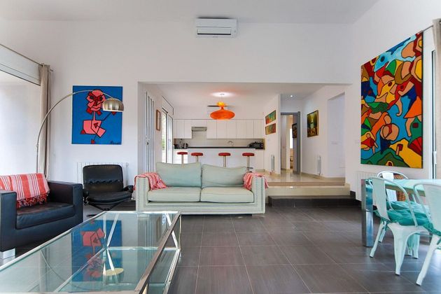 Foto 1 de Venta de chalet en Mas Mestre de 4 habitaciones con terraza y piscina