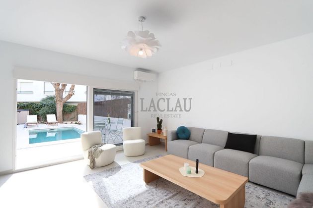 Foto 1 de Casa adossada en venda a Can Girona - Terramar - Can Pei - Vinyet de 4 habitacions amb terrassa i piscina