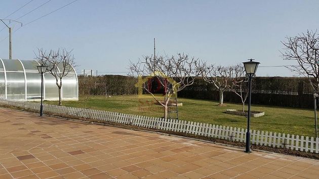 Foto 2 de Casa en venda a Castellanos de Villiquera de 5 habitacions amb piscina i garatge