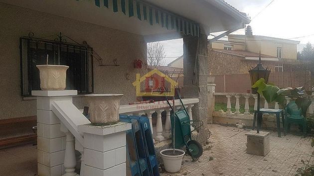 Foto 2 de Casa en venda a Castellanos de Villiquera de 4 habitacions amb jardí
