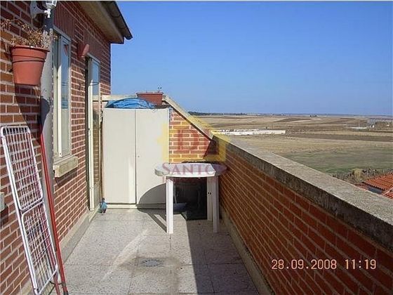 Foto 2 de Venta de ático en Villares de la Reina de 2 habitaciones con terraza y garaje