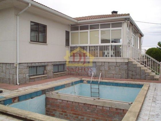 Foto 1 de Casa en venta en Babilafuente de 3 habitaciones con piscina y garaje