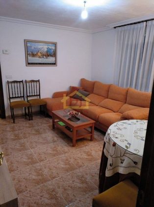 Foto 2 de Venta de piso en Garrido Norte - Chinchibarra de 5 habitaciones con calefacción y ascensor
