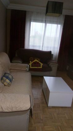 Foto 1 de Piso en venta en Villamayor de 2 habitaciones con garaje y calefacción