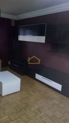 Foto 2 de Pis en venda a Villamayor de 2 habitacions amb garatge i calefacció