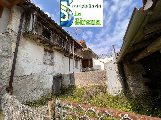 Foto 1 de Casa adossada en venda a calle Sonabia de 2 habitacions amb jardí i balcó